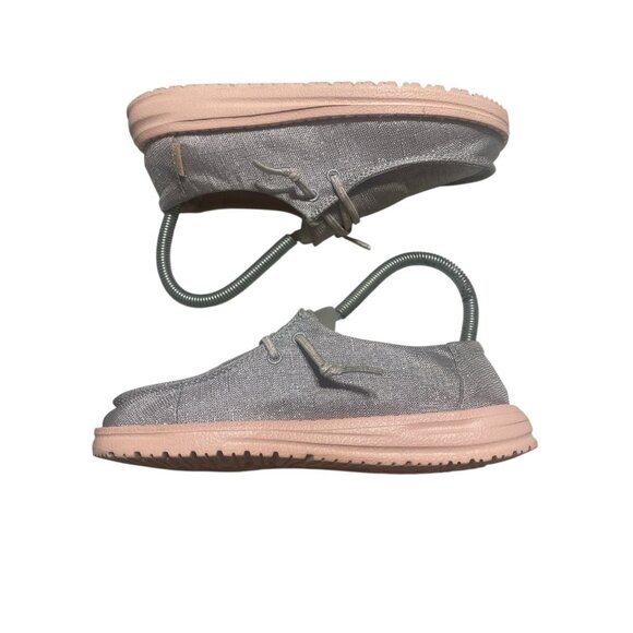 Hey Dude Wendy Youth Size 2 Sparkling Silver Peach Moc Toe Sneaker Slip On - Picture 4 of 10